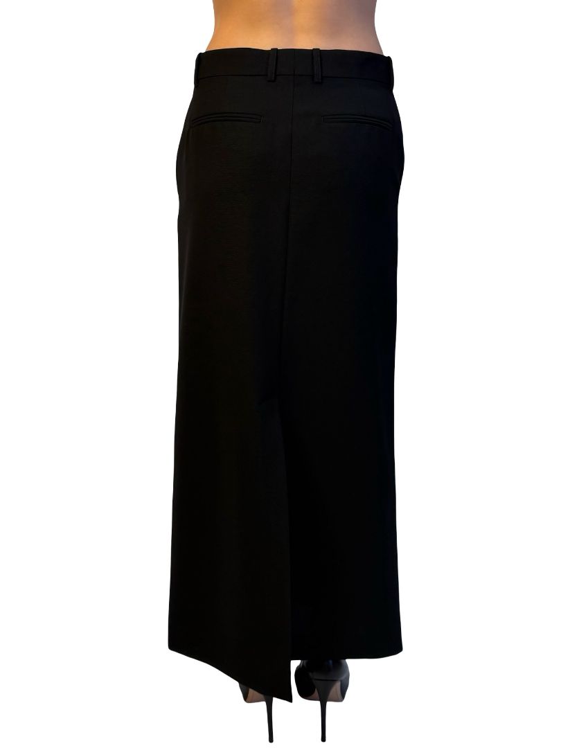 Toteme Black Low Waist Wool Blend Straight Skirt. Size: 36