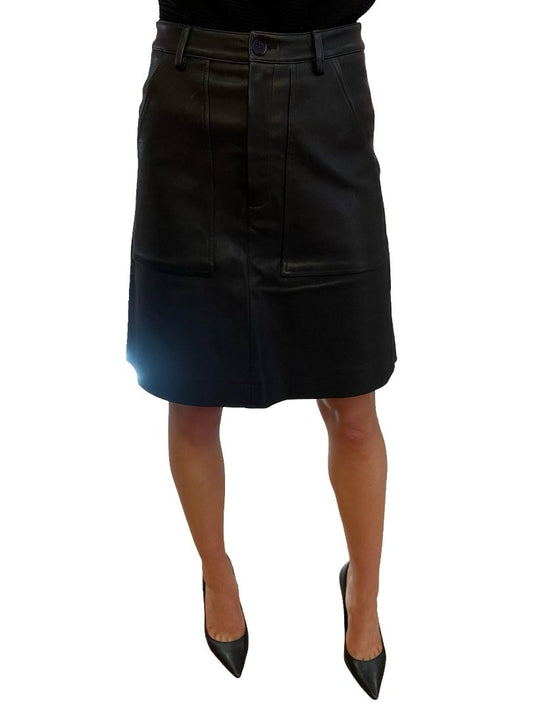 Scanlan Theodore Black Leather A-Line Knee Length Skirt. Size: 6