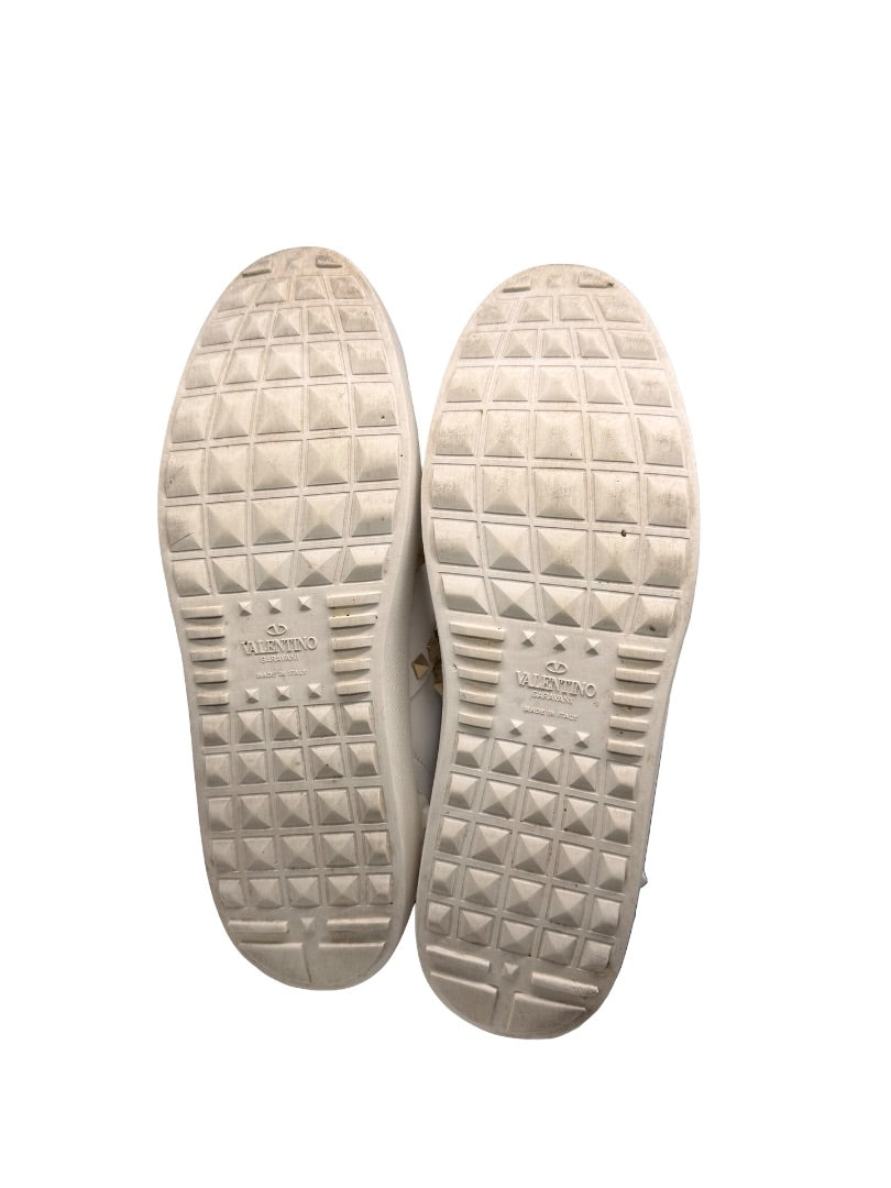 Valentino Garavani White Rockstud 'Untitled' Sneakers. Size: 40