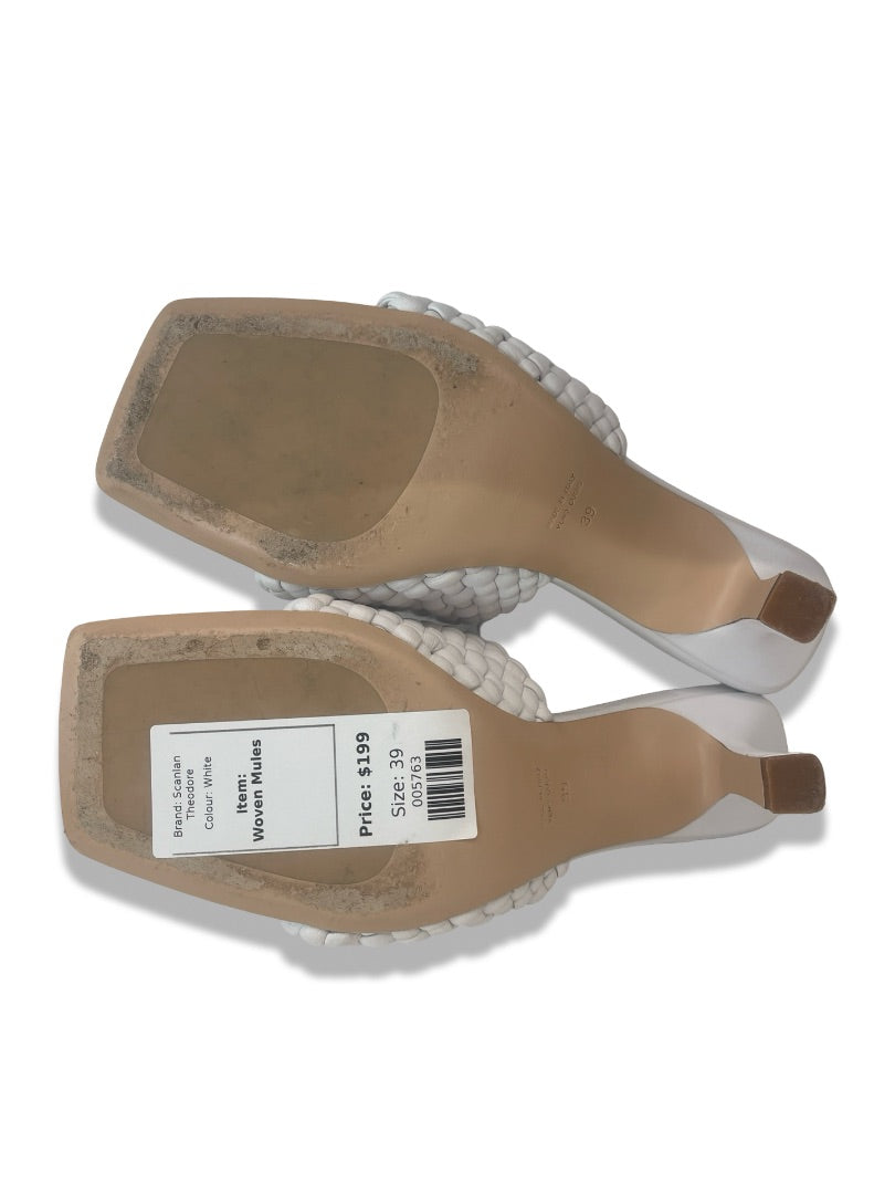 Scanlan Theodore White Woven Mules. Size: 39