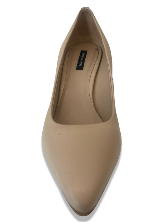 Patrizia Pepe Nude Leather Pumps. Size: 39.5
