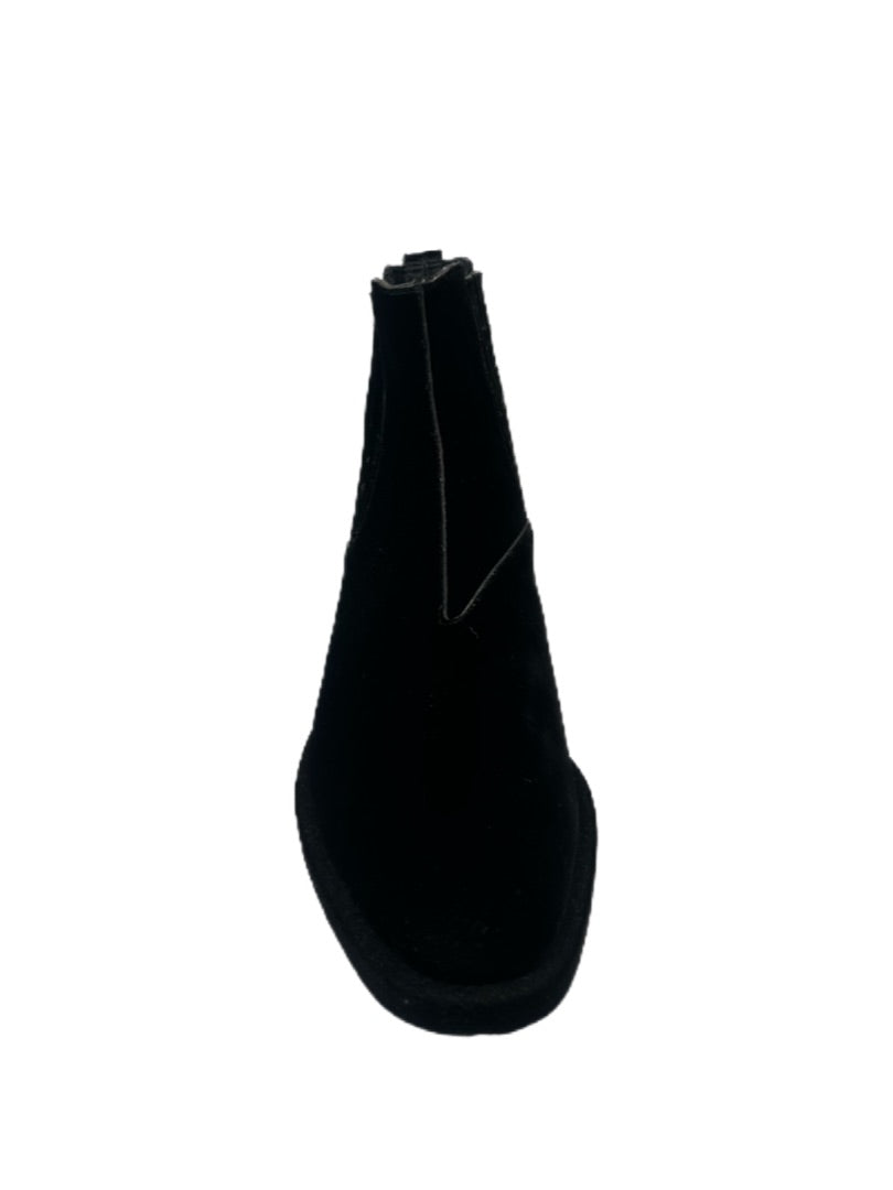 Givenchy Black Rider Chelsea Velvet Boot. Size: 40