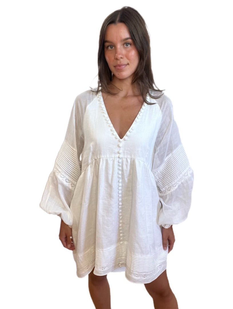 Joslin White Linen Long Sleeve V Neck Dress. Size: M
