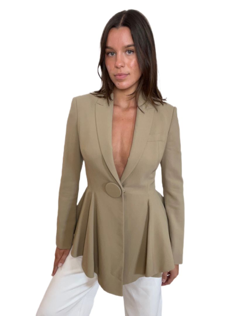 Givenchy Camel Jacket W Large Round Button. Size: 36