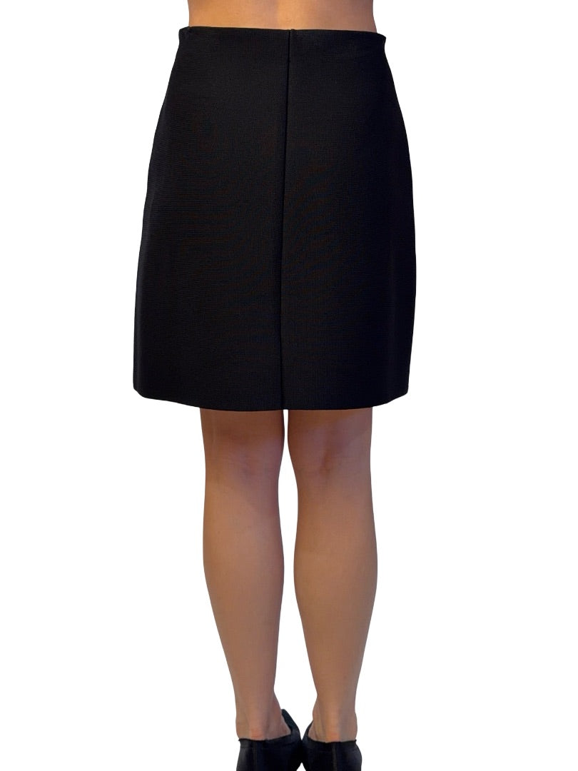 Scanlan Theodore Black Crepe Knit A Line Mini Skirt. Size: L