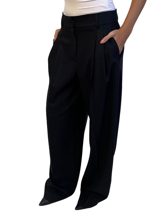 MaxMara Studio Black Wool High Waist Pleated Trousers. Size: 6