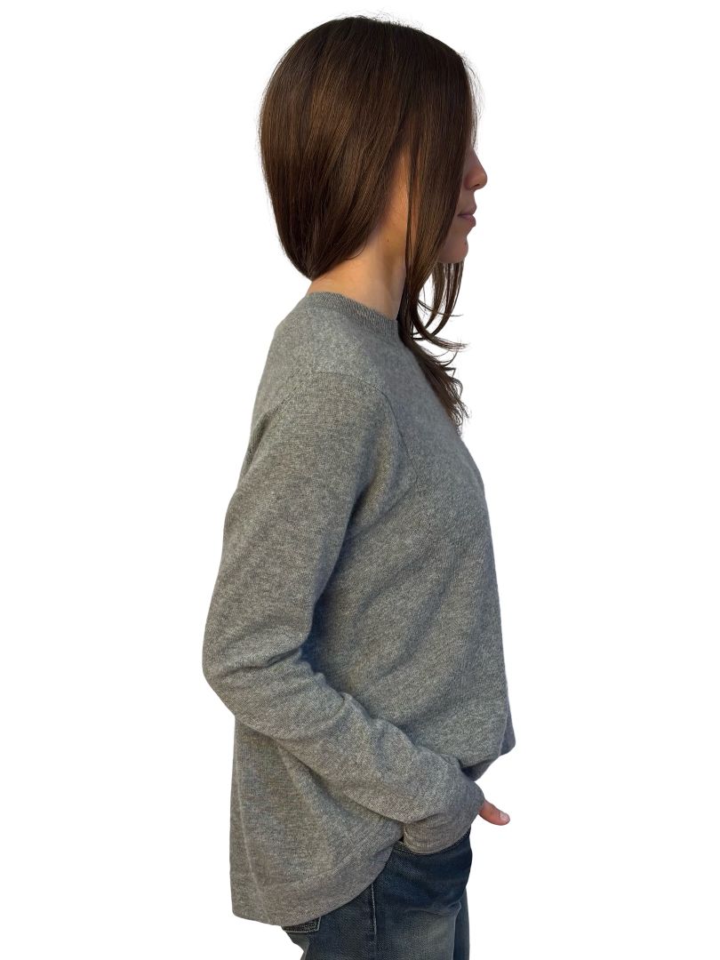Scanlan Theodore Grey Cashmere Sweater. Size: M-L