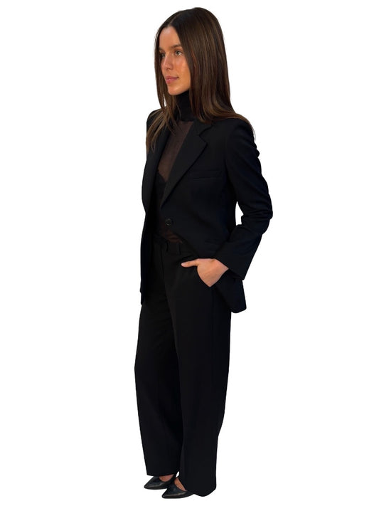 Armani Collezioni Black Wool Single Breasted Suit Set. Size: 42