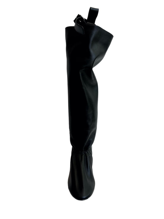 Celine Black Soft Pump Boot. Size: 35
