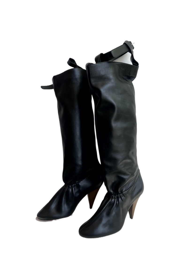 Celine Black Soft Pump Boot. Size: 35