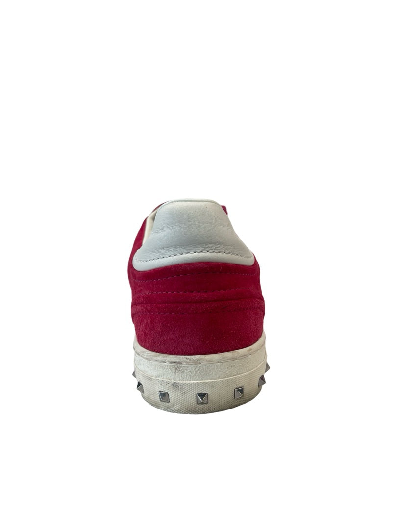 Valentino Garavani Pink / White Fly Crew Suede Low Top Sneakers. Size: 39.5