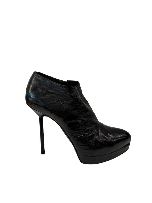 Yves Saint Laurent Black Divine 85 Ankle Boot. Size: 37
