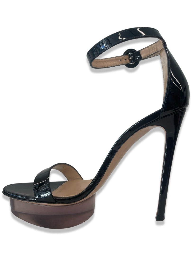 Gianvito Rossi Black Godiva Heel. Size: 37.5