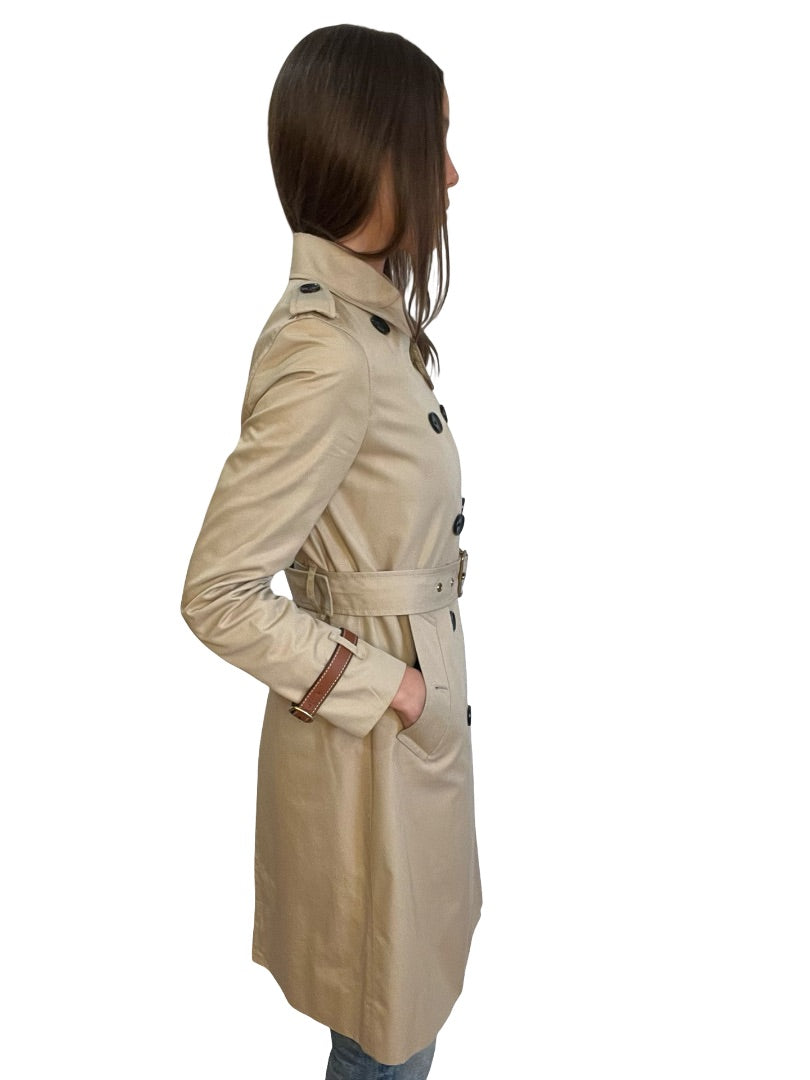 Coach Light Khaki Trench Coat. Size: S