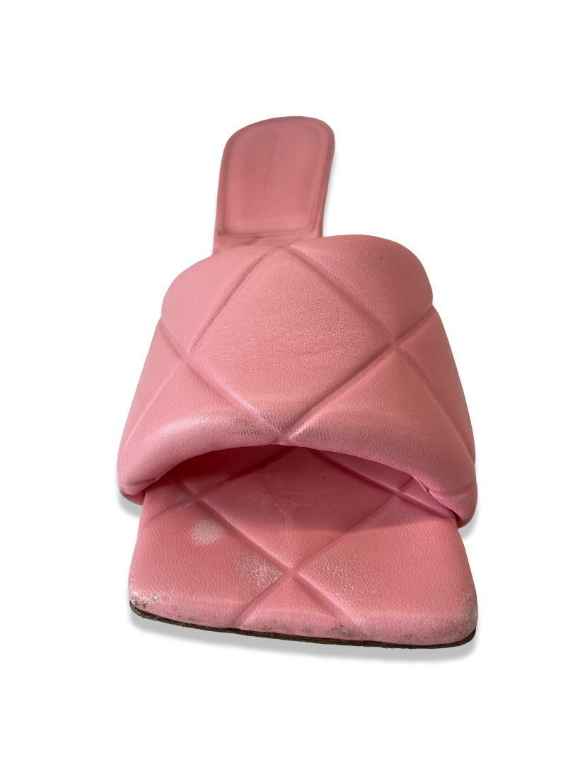 Bottega Veneta Pink Quilted Heels. Size: 40.5