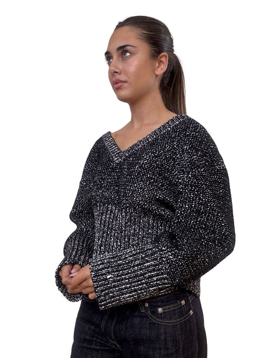 Scanlan Theodore Black/White Cropped V Knit. Size: M