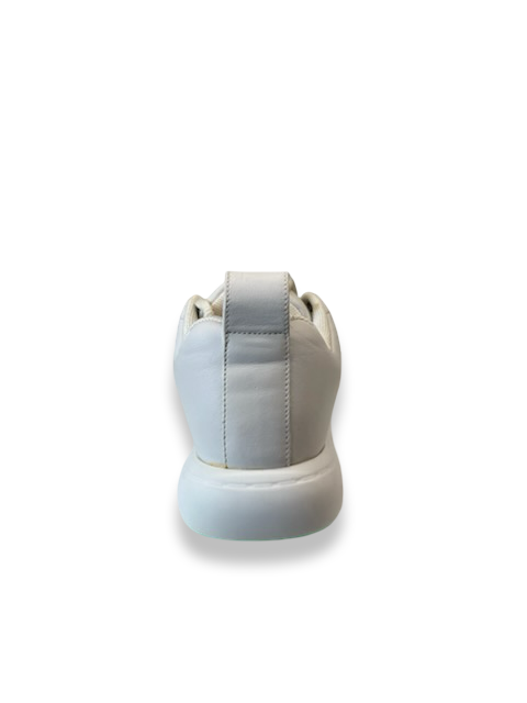 Bottega Veneta White Leather Pillow Sneakers. Size: 39