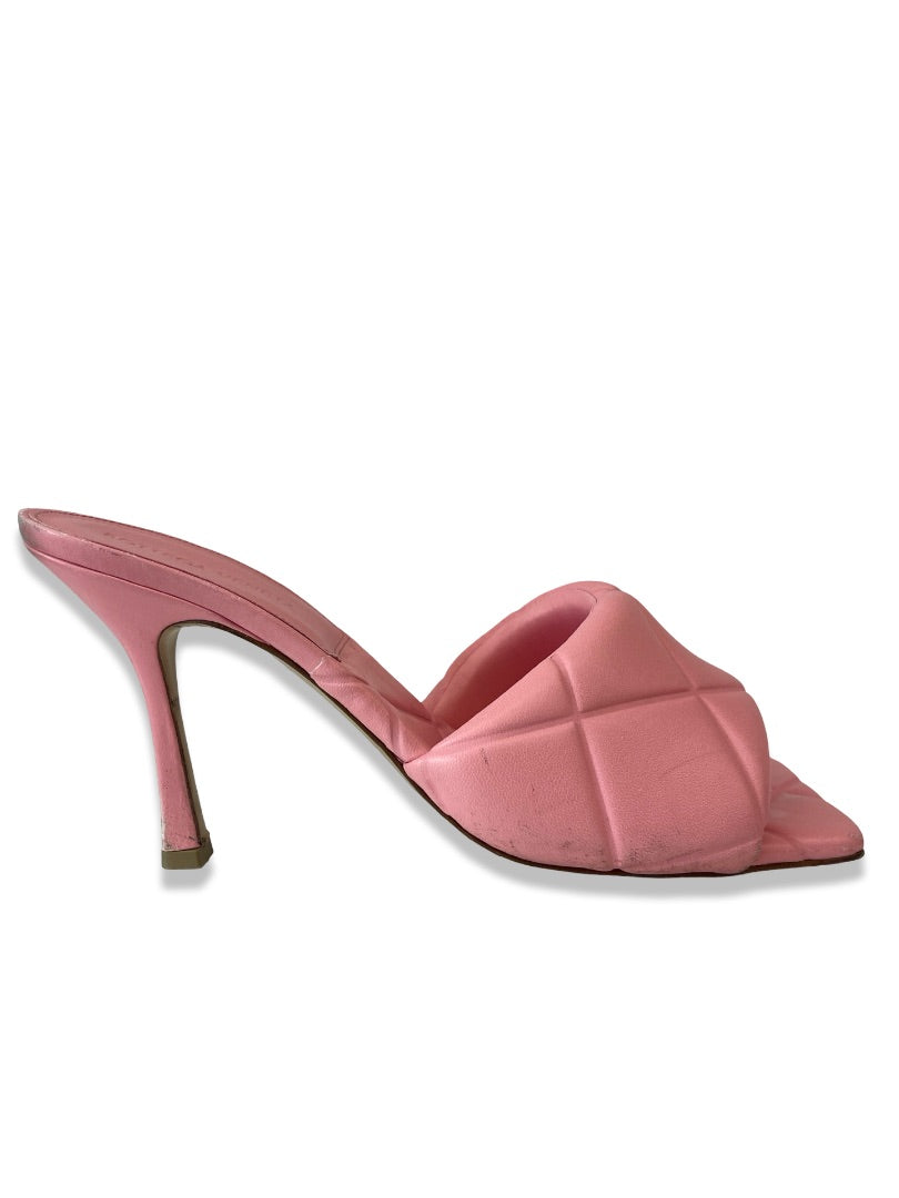 Bottega Veneta Pink Quilted Heels. Size: 40.5