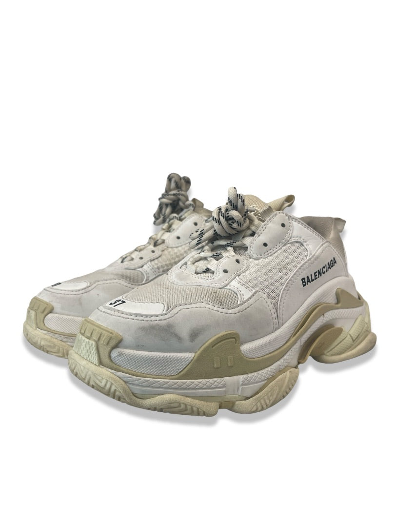 Balenciaga White Triple S Sneaker. Size: 37