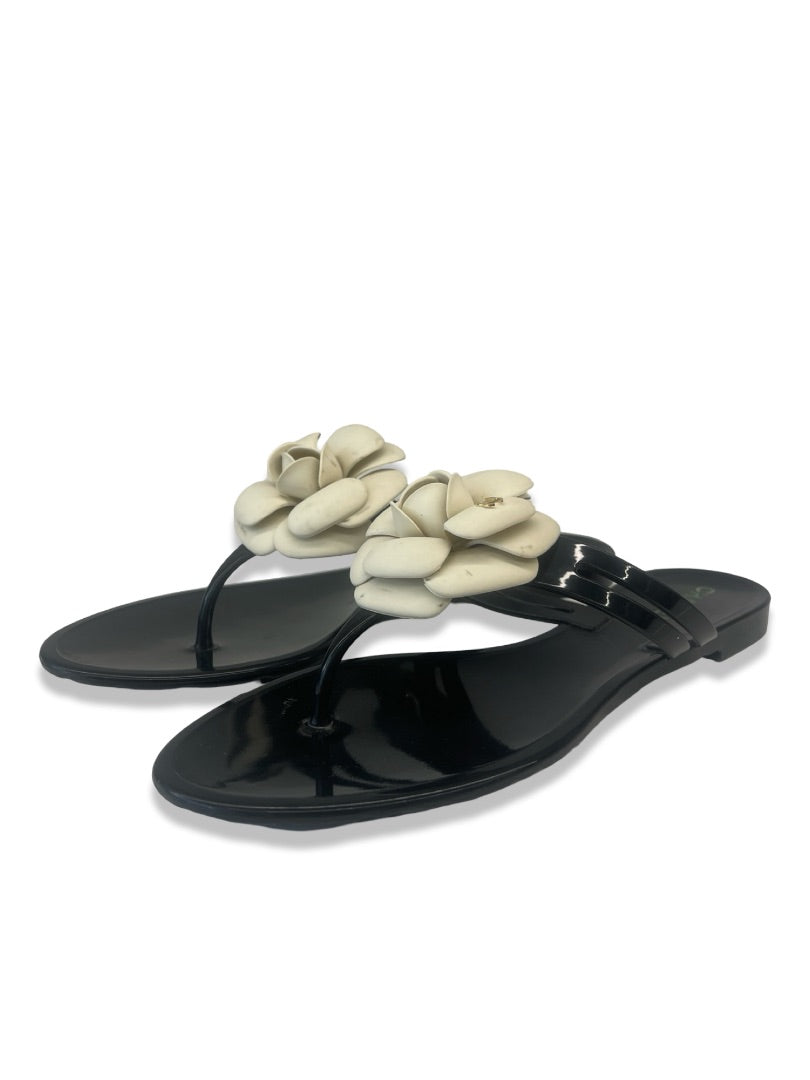 Chanel Black Camellia Sandal. Size: 39