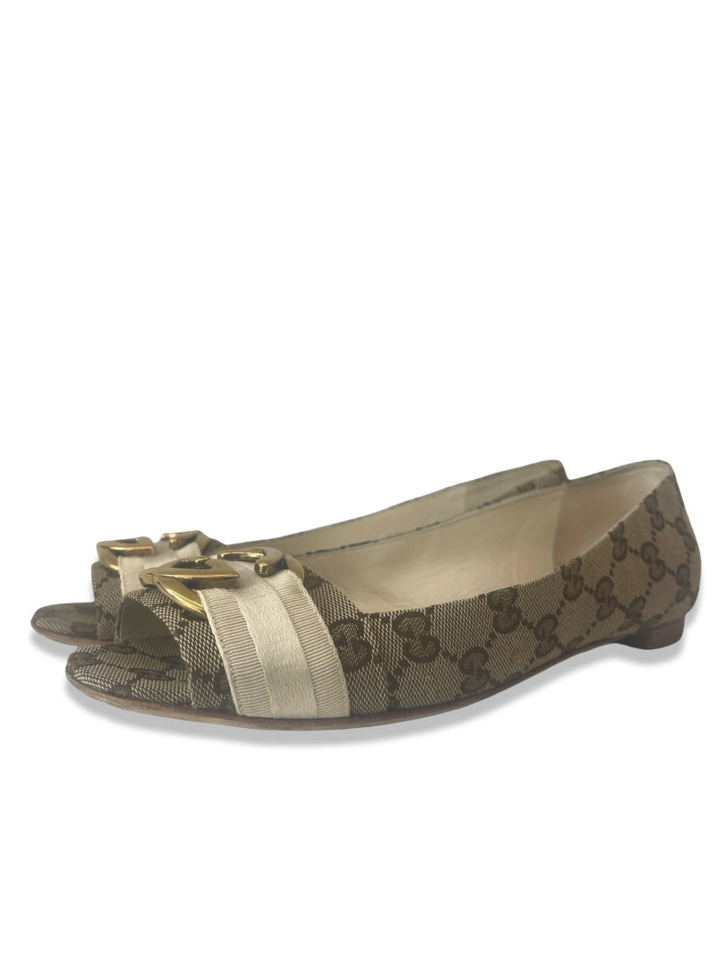 Gucci Brown GG Monogram Peep Toe Flats. Size: 38.5