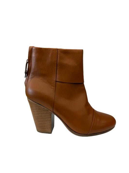 Rag & Bone Camel 'Newbury' Boot. Size: 39