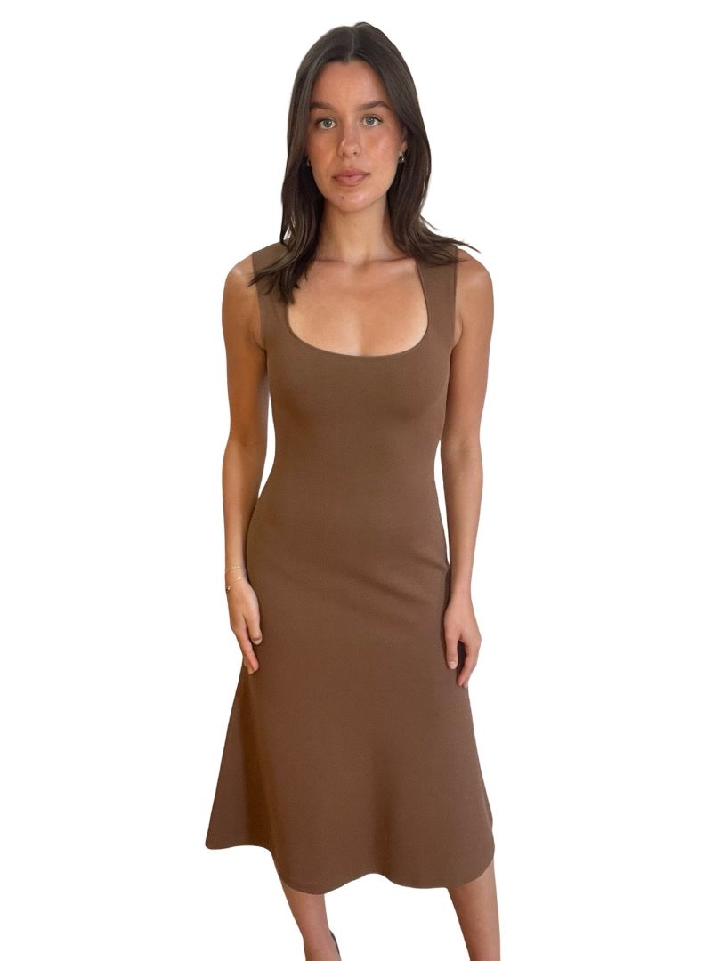 Stella McCartney Brown Square Neck Flared Knit Dress. Size: 40