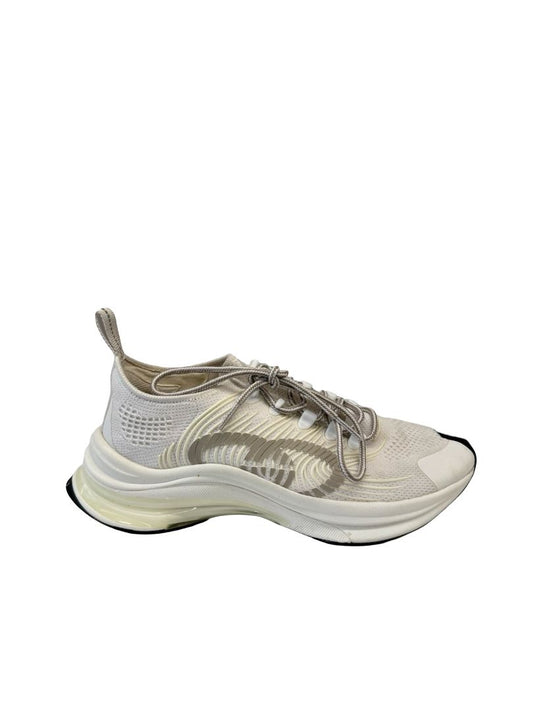 Gucci White 'Run' Trainers. Size: 38.5