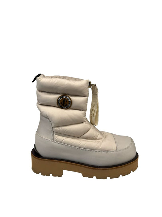 Jimmy Choo Beige Kai Snow Boots. Size: 36.5