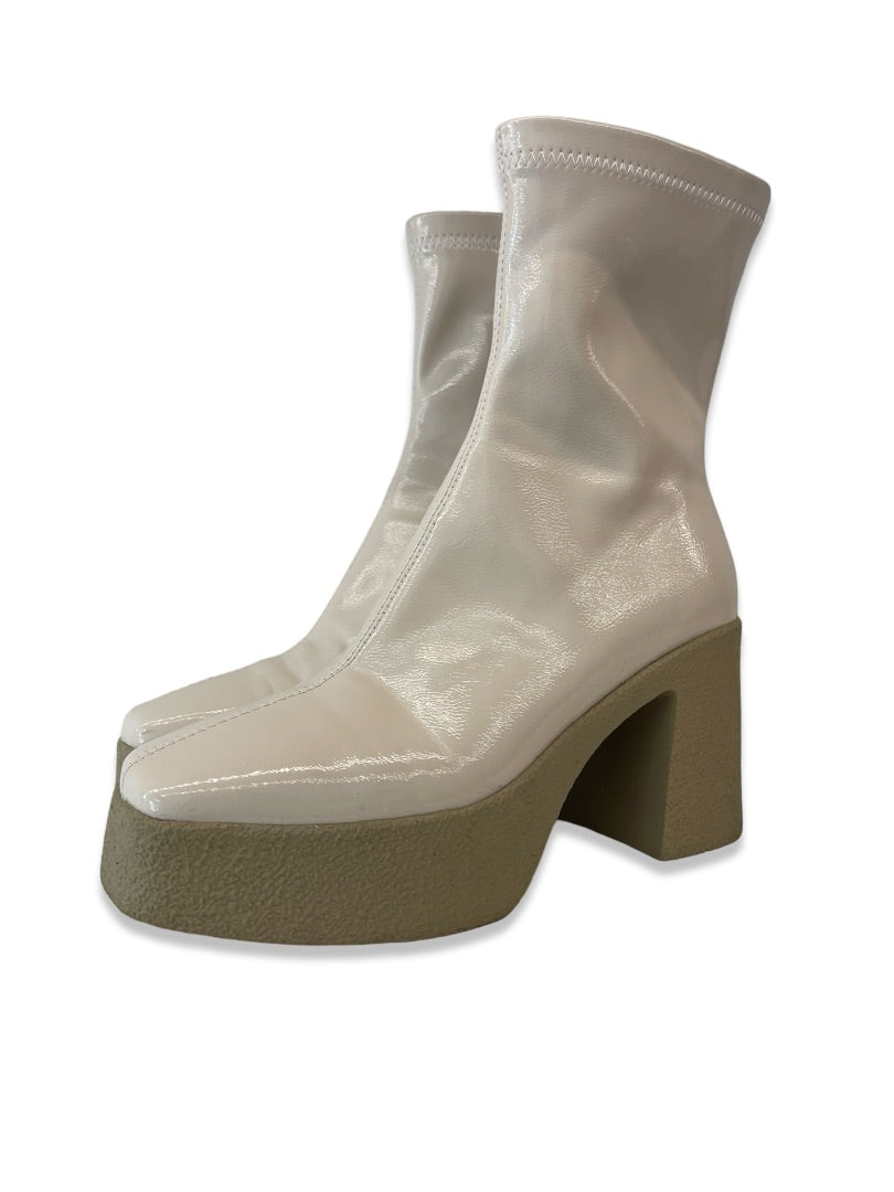 Paname Beige Carnaby Boots. Size: 37