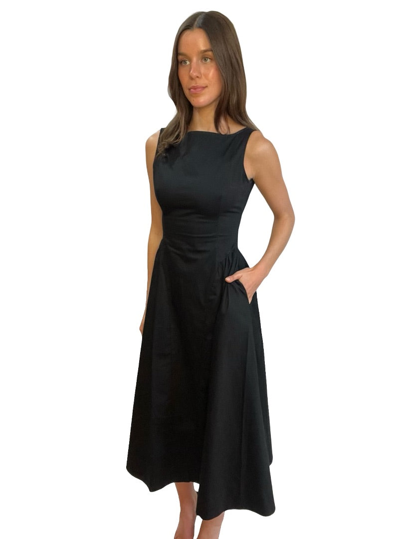 Yojani Boutique Black Boatneck Sleeveless Jacqueline Dress. Size: S