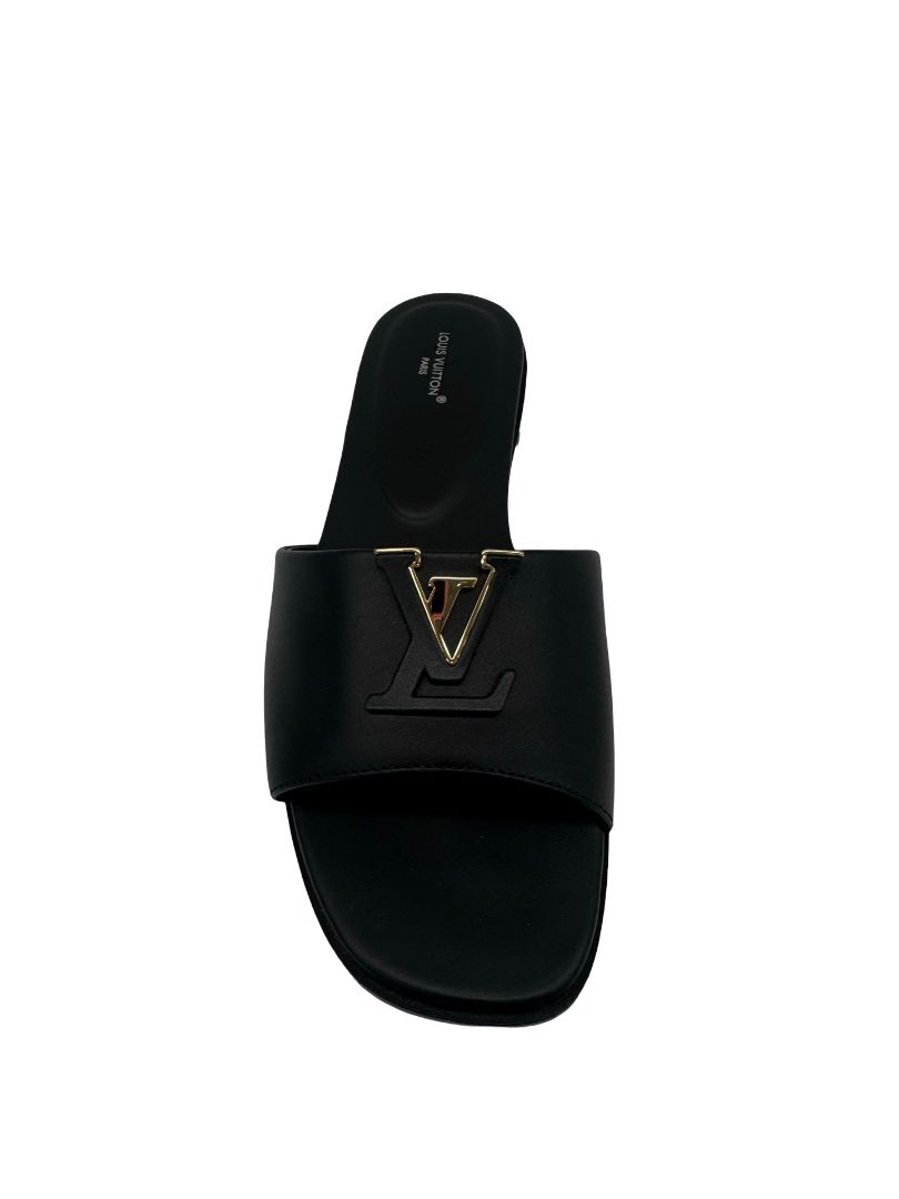 Louis Vuitton Black Capri Leather Flat Mule. Size: 37