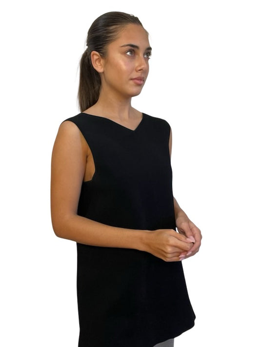 Scanlan Theodore Black V Neck Sleeveless Top. Size: Medium