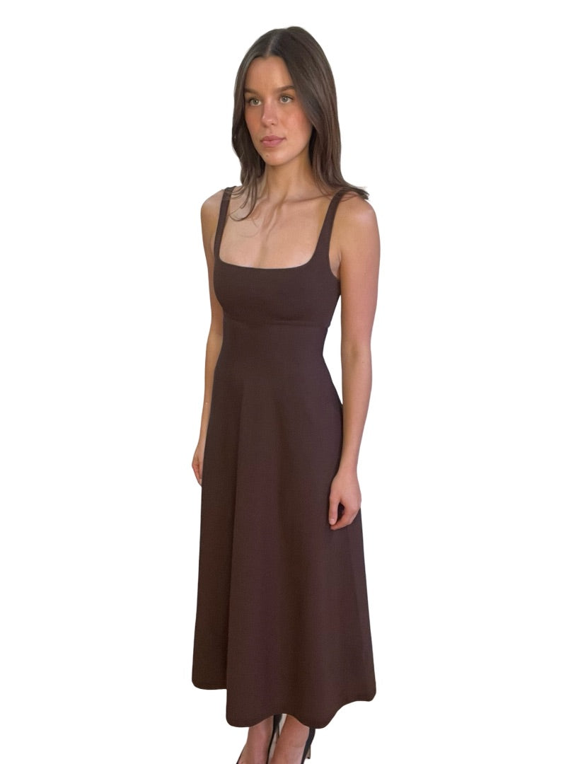 Scanlan Theodore Brown Square Neck Crepe Knit Dress. Size: XS