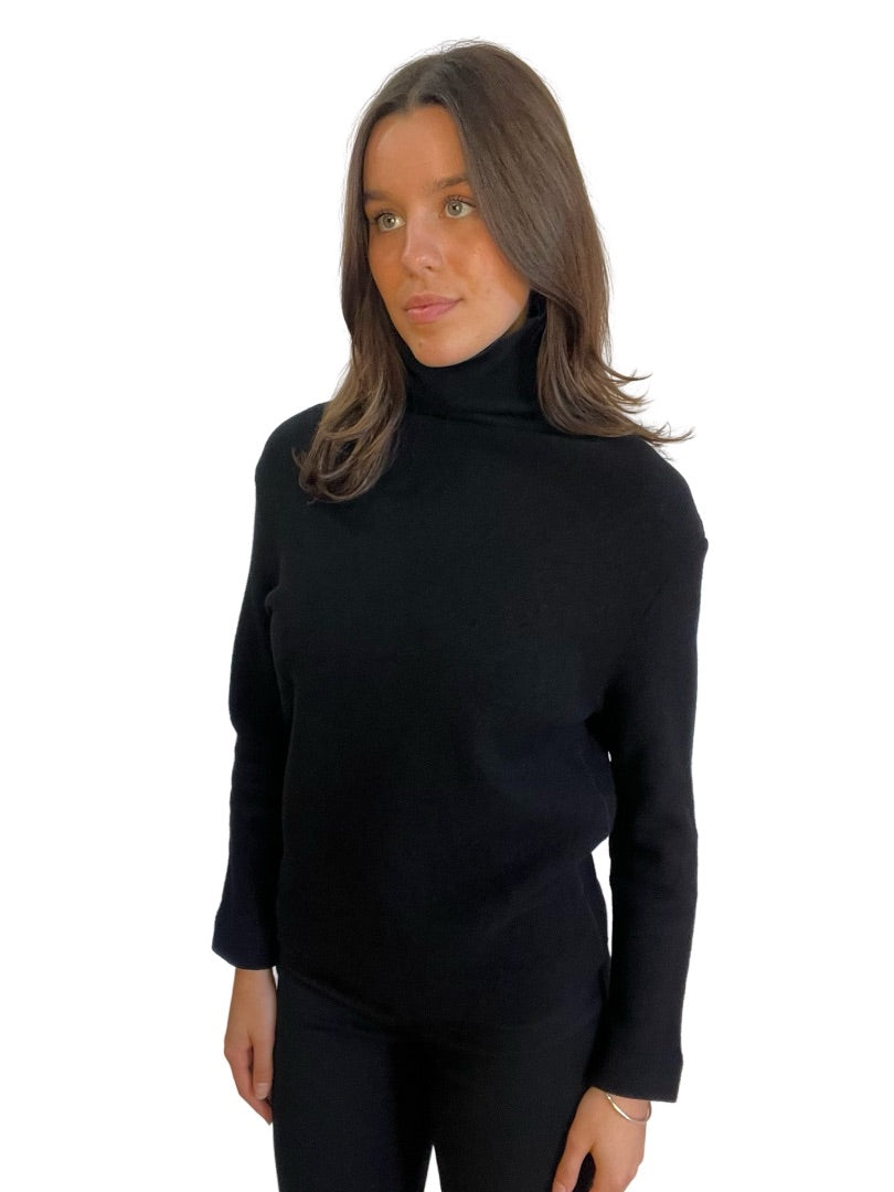 Scanlan Theodore Black Wool Oversized Turtleneck Top. Size: S-M
