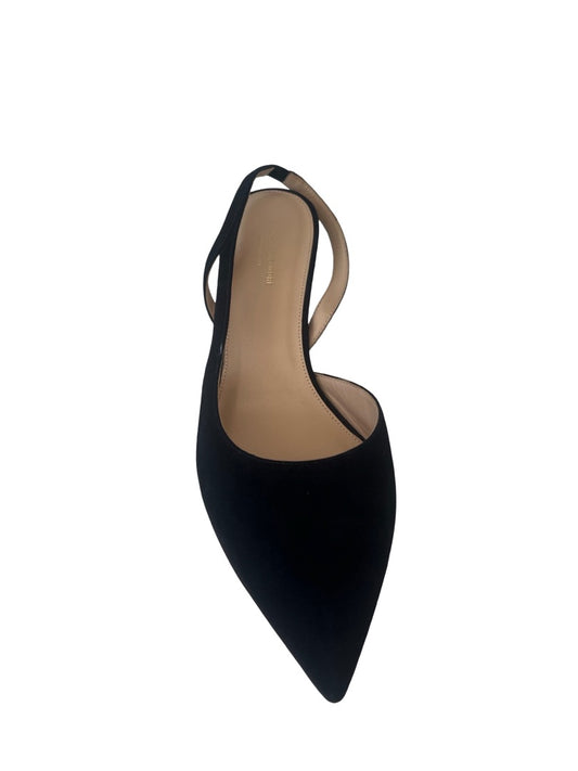 Scanlan Theodore Navy Slingback Suede Kitten Heel. Size: 39