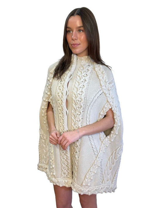 Alexander McQueen Cream Oversized Knit Poncho. Size: S