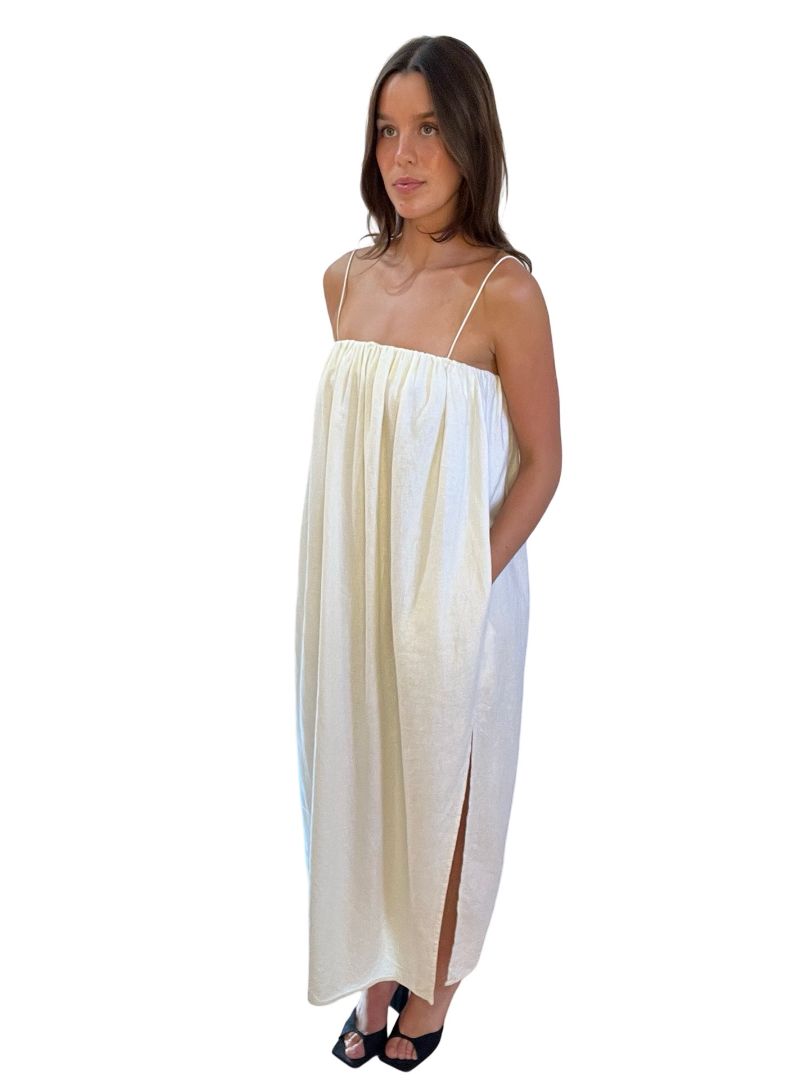 Camilla & Marc Cream Spaghetti Strap Slit Dress. Size: 6