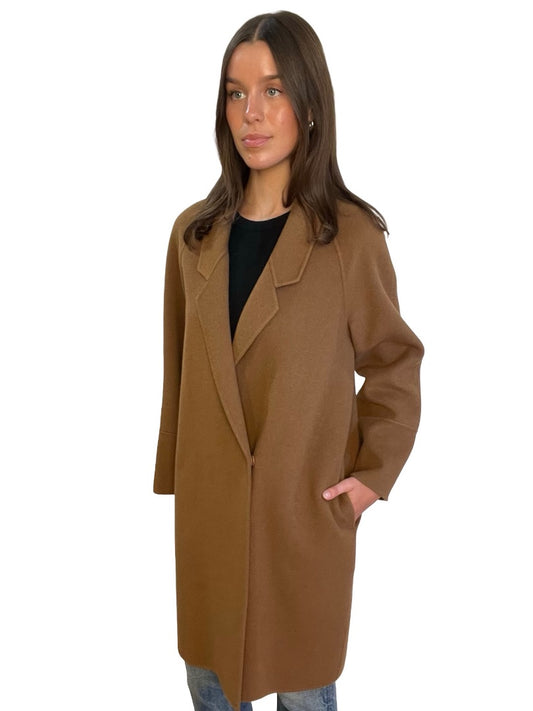 Lee Mathews Brown Wool/ Cashmere Blend Coat. Size: L