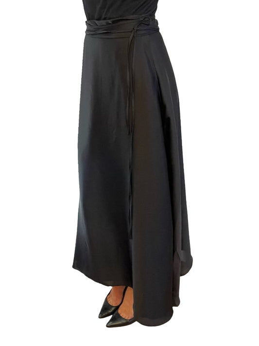 Orseund Iris Black Satin Wrap Skirt. Size: XS