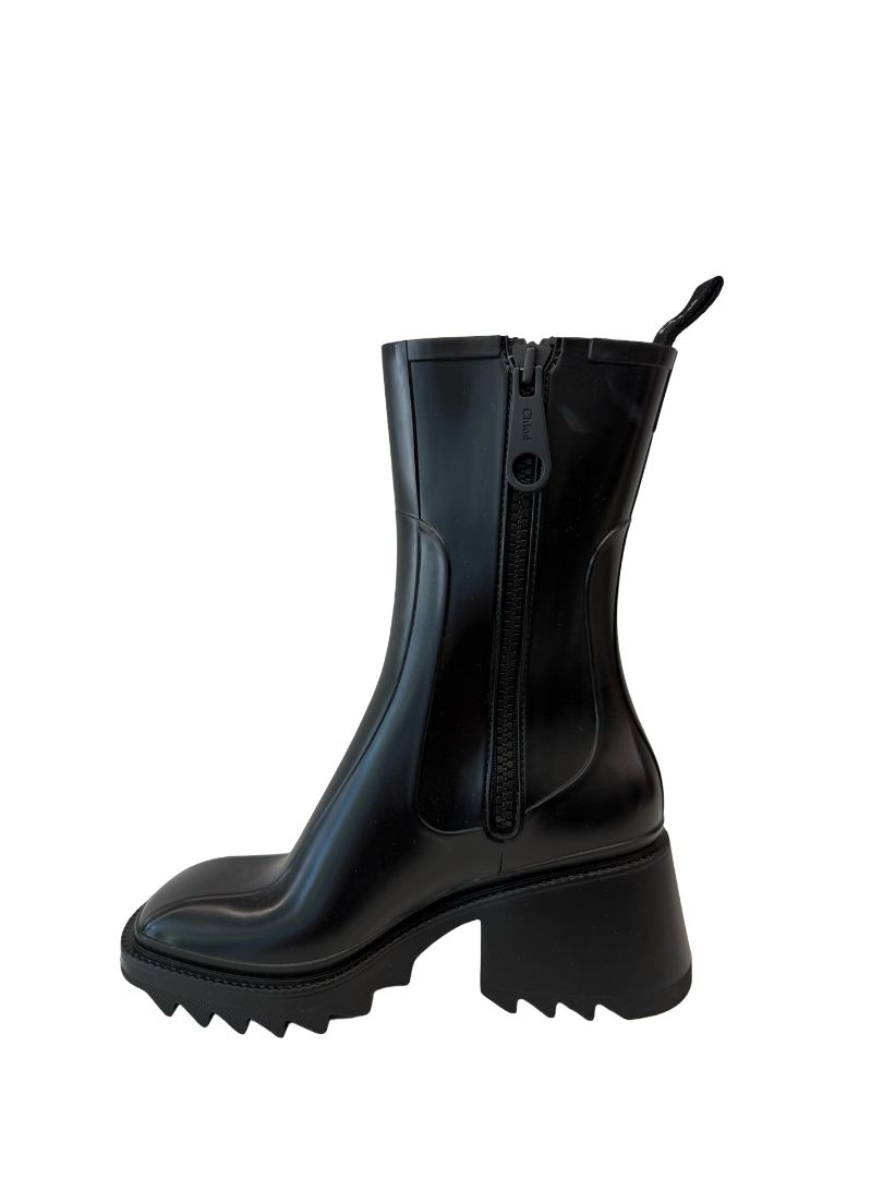Chloe Black Betty Rain Boots. Size: 38