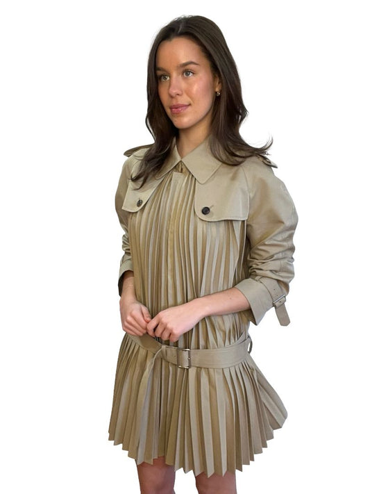 Junya Watanabe X Comme Des Garcon Beige Pleated Short Coat. Size: M