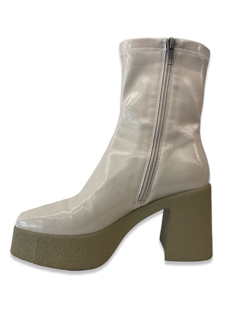 Paname Beige Carnaby Boots. Size: 37