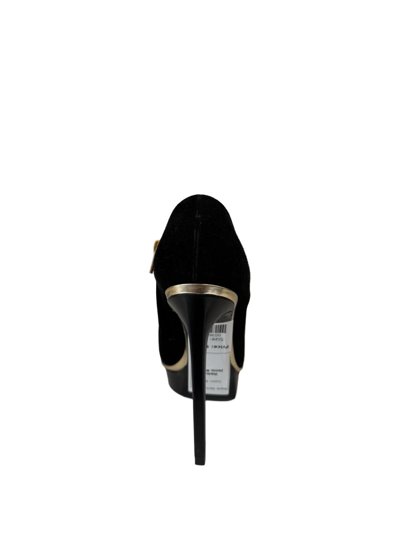 Saint Laurent Black Janis Boot. Size: 38