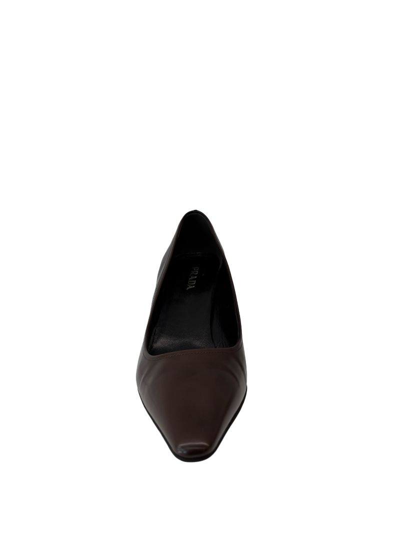Prada Brown Pointed Toe Patent Heel. Size: 39.5