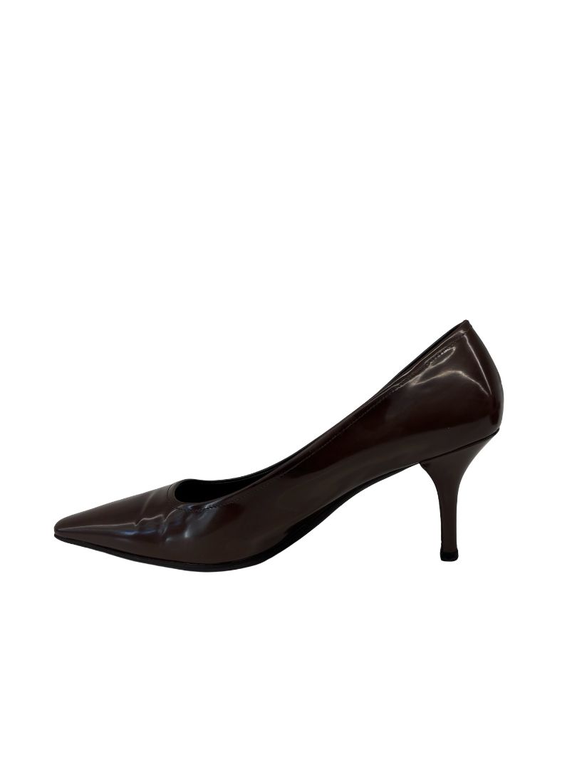 Prada Brown Pointed Toe Patent Heel. Size: 39.5