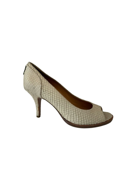 Givenchy Neutral Python Skin Heels. Size: 36