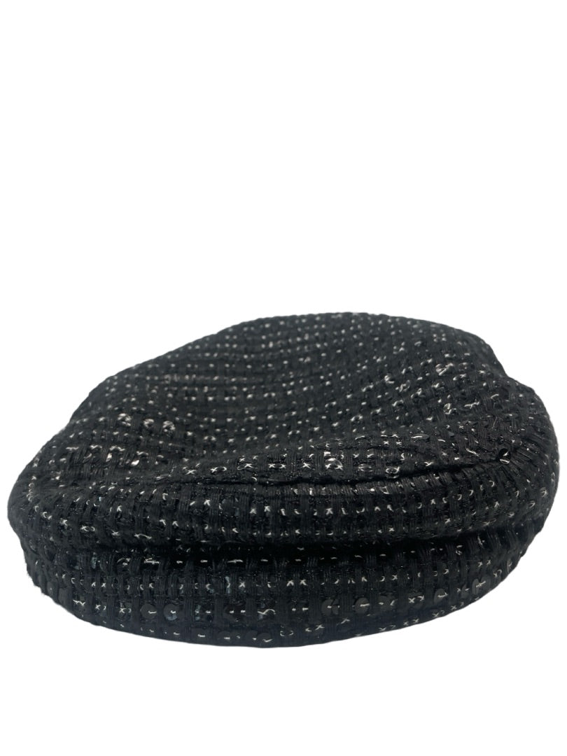 Chanel Black Tweed Sequin Hat. Size: 57