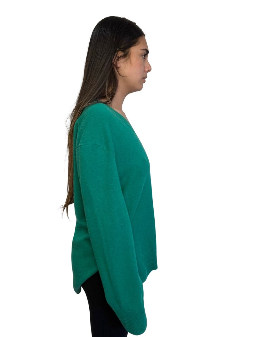 Scanlan Theodore Green Cashmere V Neck Sweater. Size: M