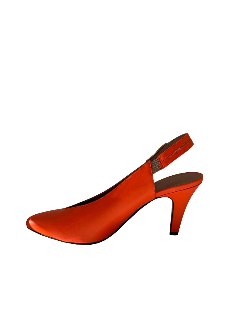 Balmain Orange Tara Slingback Leather Pumps. Size: 40